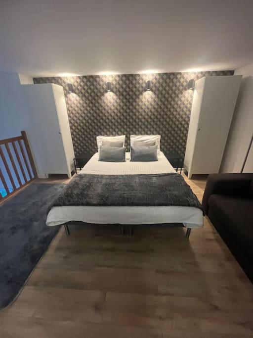 Magnifique Duplex 45 M2 Aux Portes De Paris Metro Barbara A 30mn Expo Porte De Versailles *