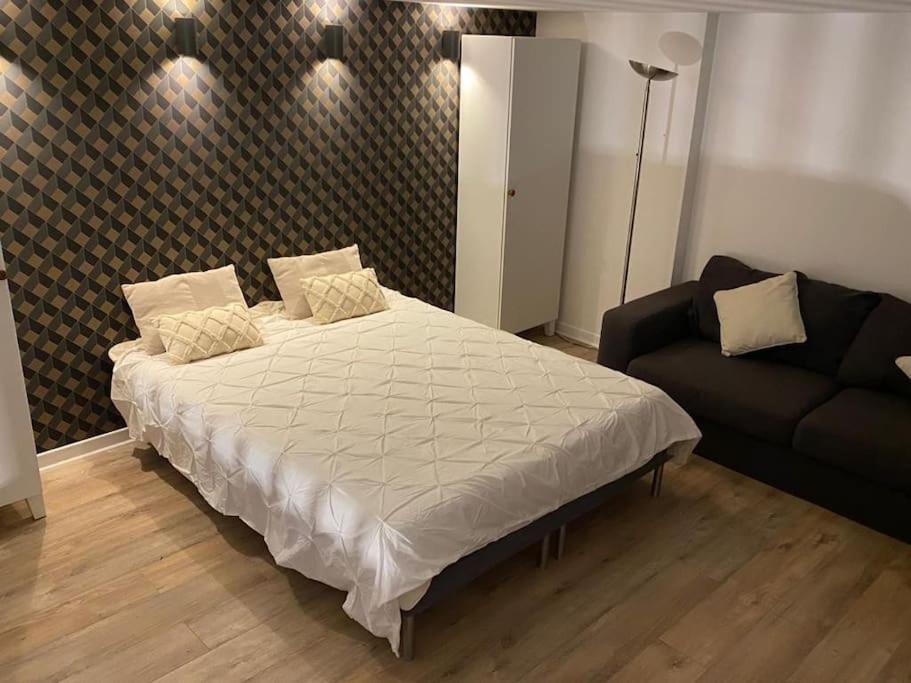 Magnifique Duplex 45 M2 Aux Portes De Paris Metro Barbara A 30mn Expo Porte De Versailles Apartment *